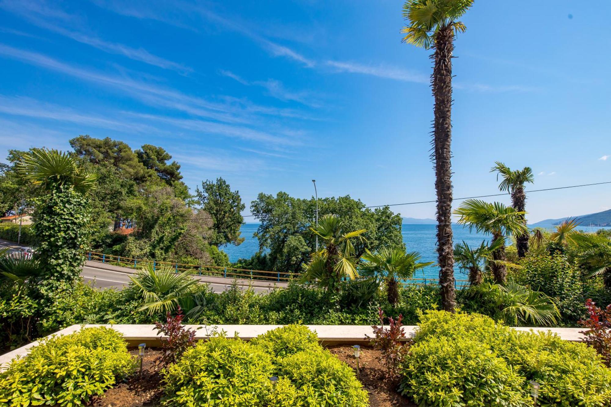 Dream By The Sea Lejlighed Opatija Eksteriør billede